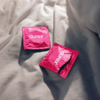 Preservativi Durex Pleasure Max con Forma Easy On e Rilievi Stimolanti - Confezione da 6 Profilattici