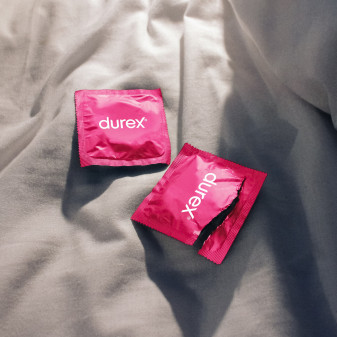 Preservativi Durex Pleasure Max con Forma Easy On e Rilievi Stimolanti - Confezione da 10 Profilattici