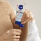 Immagine 2 - Nivea Crema Mani 3in1 Nutre e Protegge Con Effetto Antibatterico -